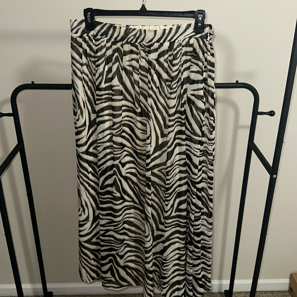 Two piece skirt set
